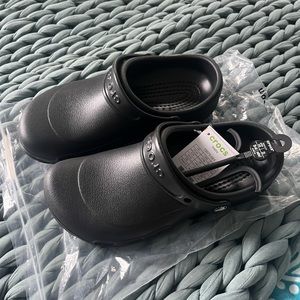 NWT crocs bistro clog style